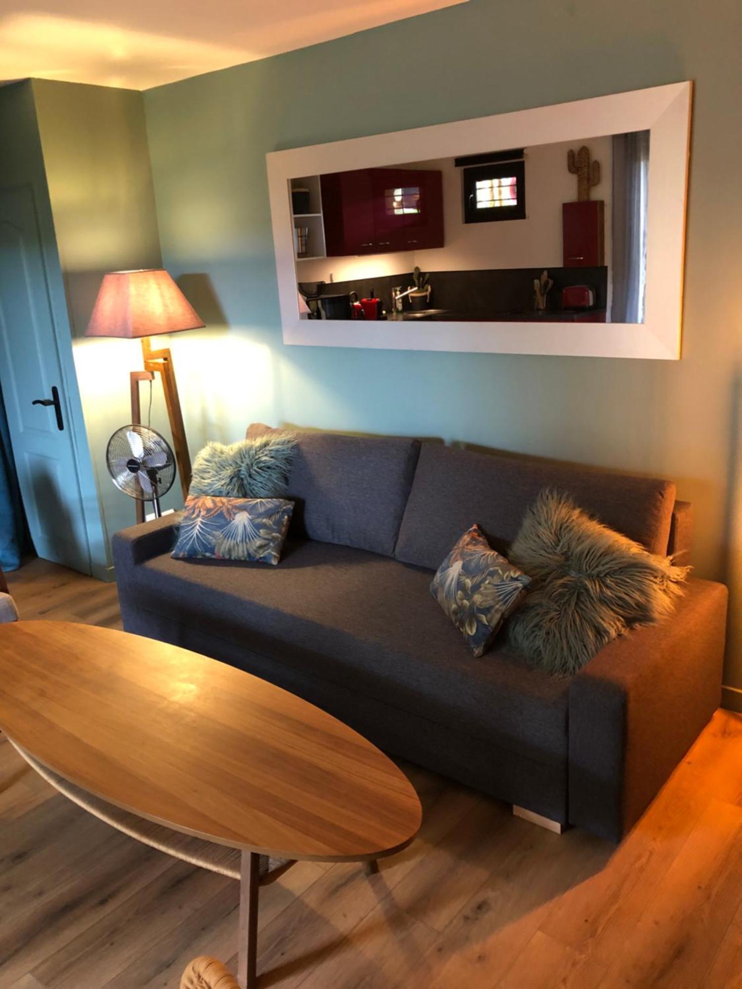 Appartement Rez De Jardin 카발레르쉬르메르 외부 사진