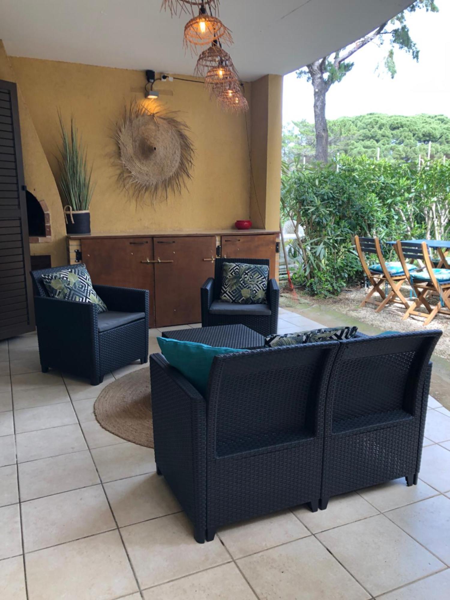 Appartement Rez De Jardin 카발레르쉬르메르 외부 사진
